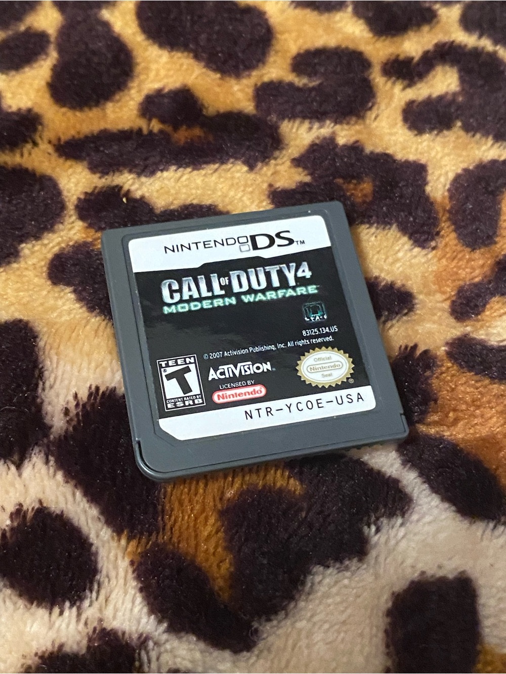 Call of duty modern warfare 4 ds game card